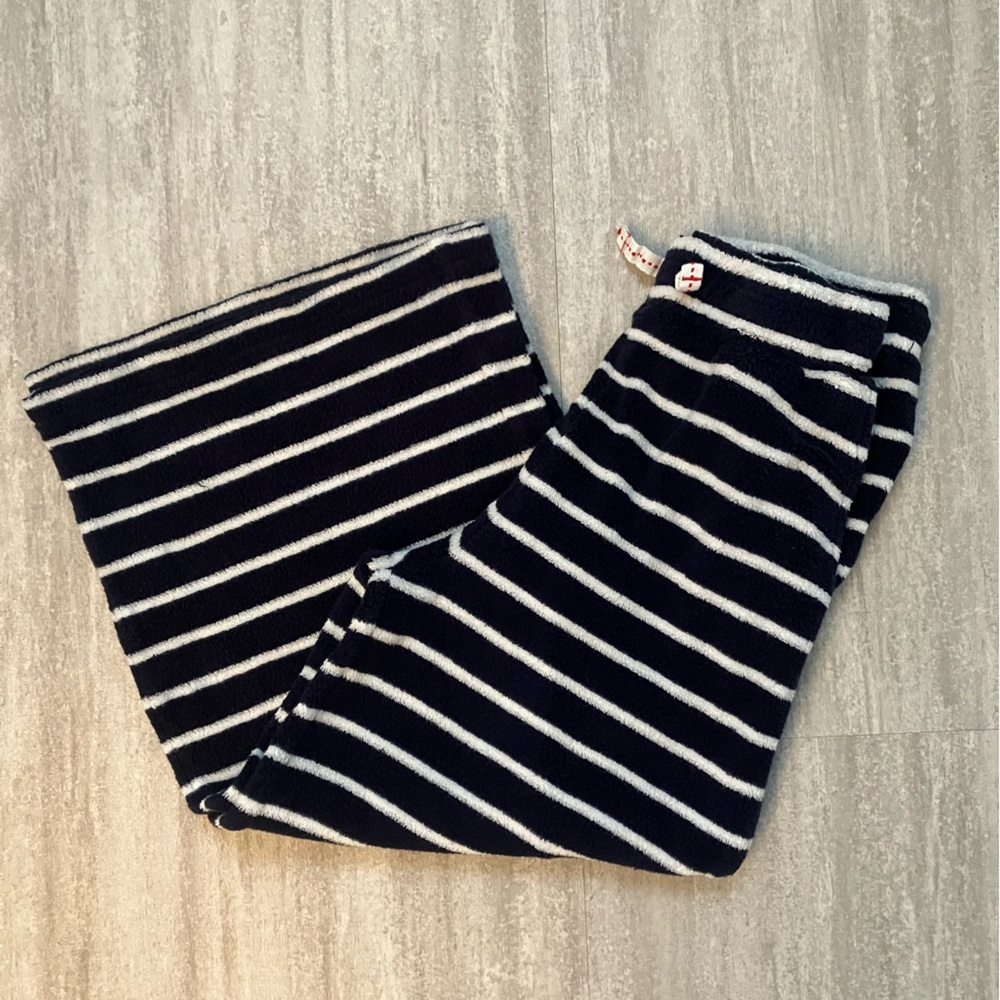 Vineyard Vines navy and white pull on pants